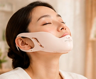 Hand Curved Face Mask in use